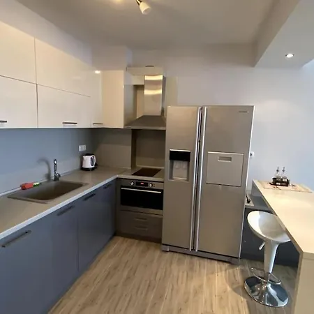 Charming 1-bedroom In Saint Sofia Apartcomplex アパート